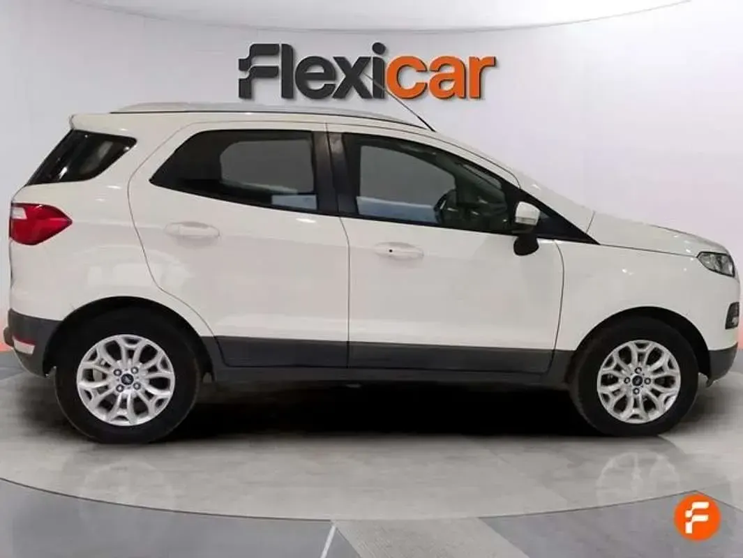 Usado Ford Ecosport Titanium 95 CV (69 kW) 2016 Blanco SUV