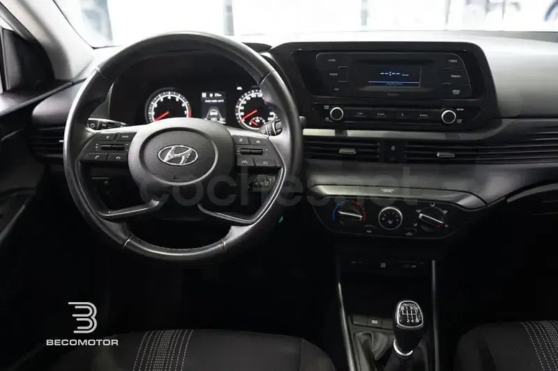 Usado Hyundai i20 100 CV (73 kW) 2021 Blanco Utilitario