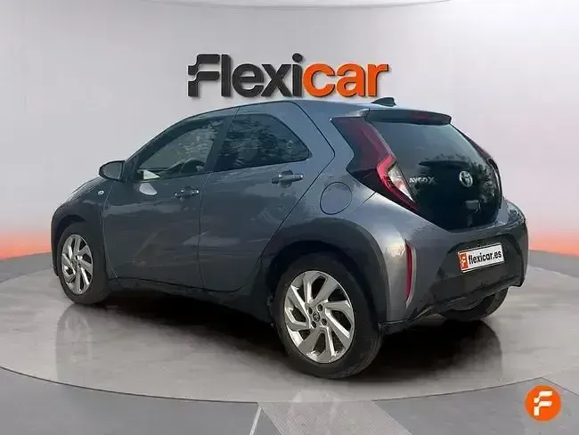 Usado Toyota Aygo 72 CV (52 kW) 2024 Azul