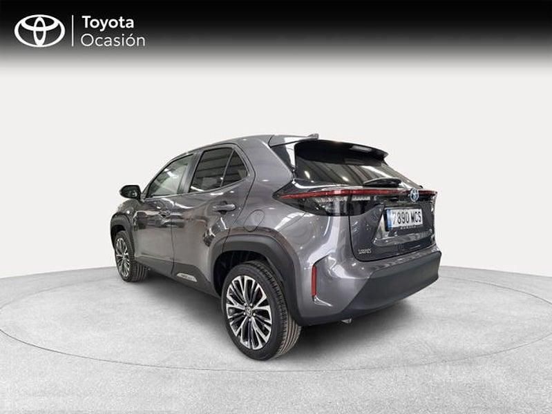 Usado Toyota Yaris Cross Style 116 CV (85 kW) 2022 Gris / plata SUV