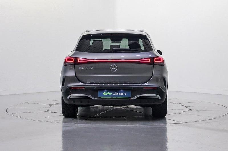 Usado Mercedes EQA250 139 kW (190 CV) 2021 SUV