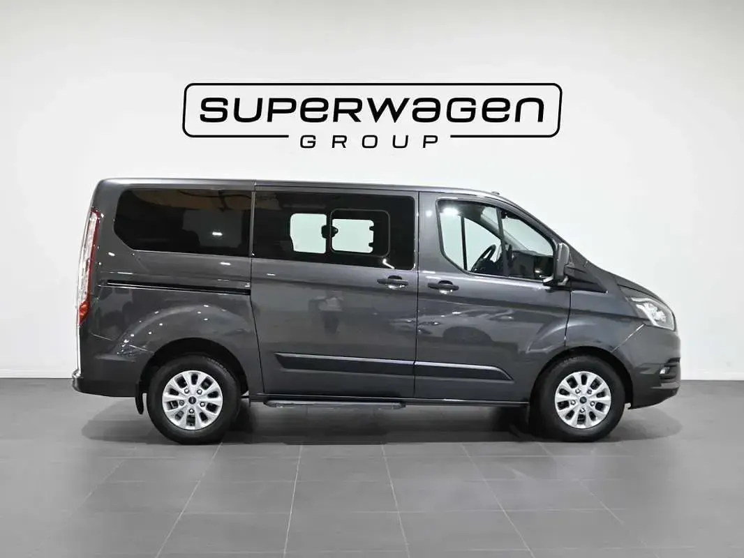 Usado Ford Transit Custom Trend 131 CV (96 kW) 2018 Gris Van