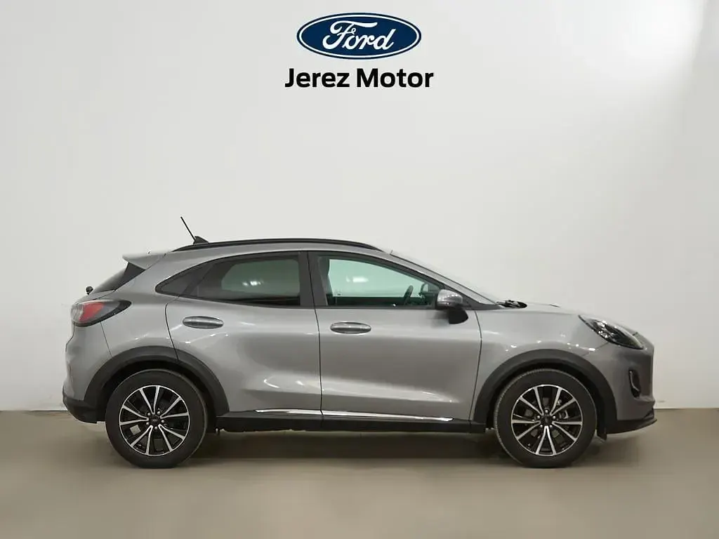 Usado Ford Puma Titanium 125 CV (91 kW) 2024 Plata solar (metalizado) SUV