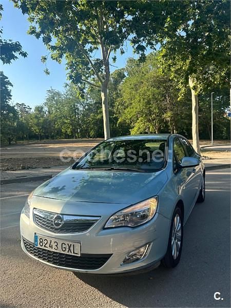 Azul Usado 2010 Opel Astra Sport Berlina | 5800 € (Buen precio) - Imagen 1/4