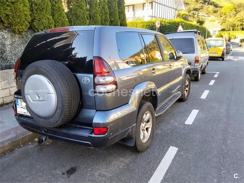 Usado Toyota Land Cruiser 166 CV (122 kW) 2006 Gris / plata SUV