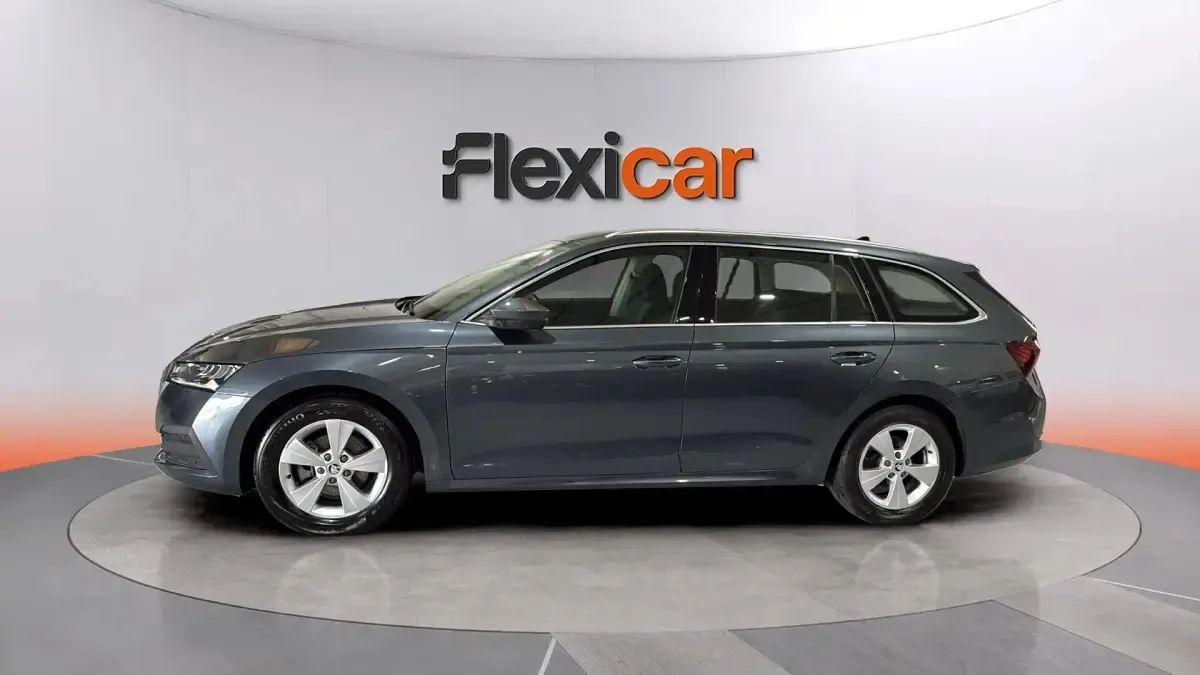 Usado Skoda Octavia Ambition 150 CV (110 kW) 2020 Gris Berlina