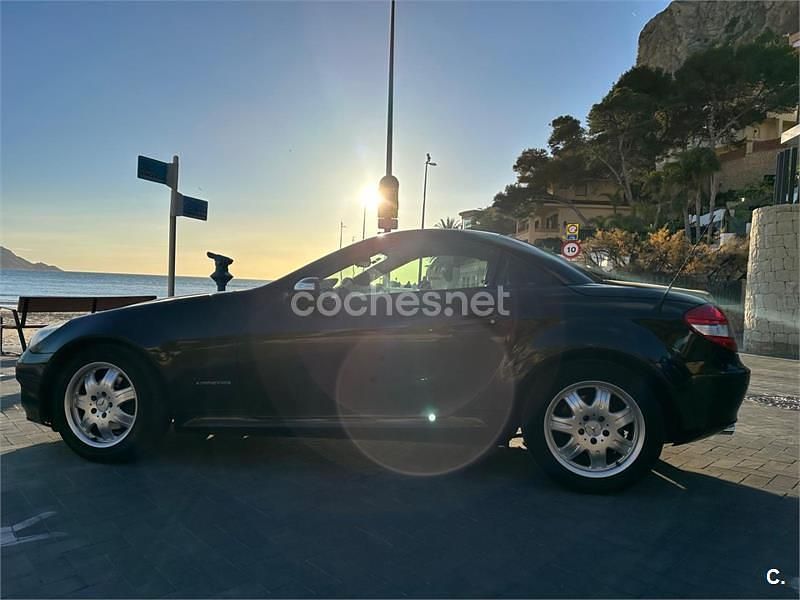 Usado Mercedes SLK200 163 CV (119 kW) 2005 Negro Descapotable