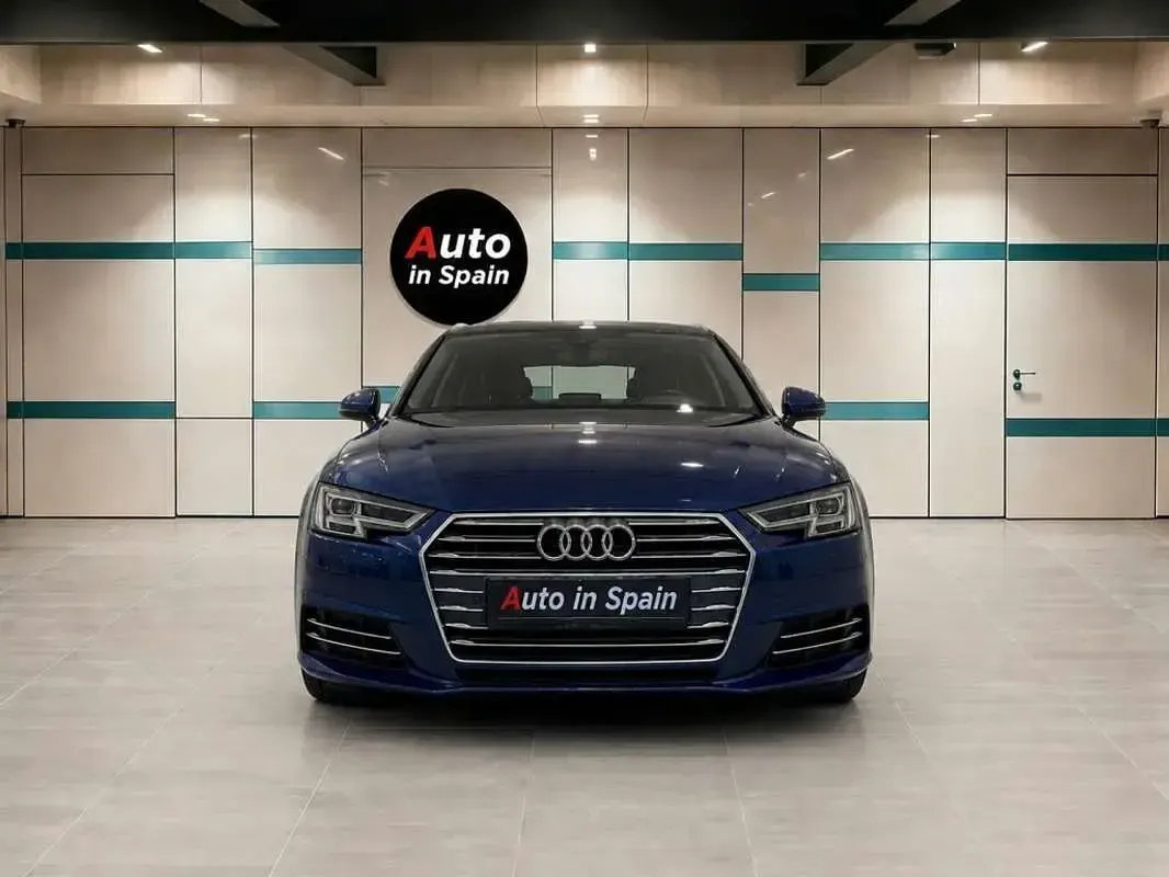 Usado Audi A4 150 CV (110 kW) 2017 Azul Familiar