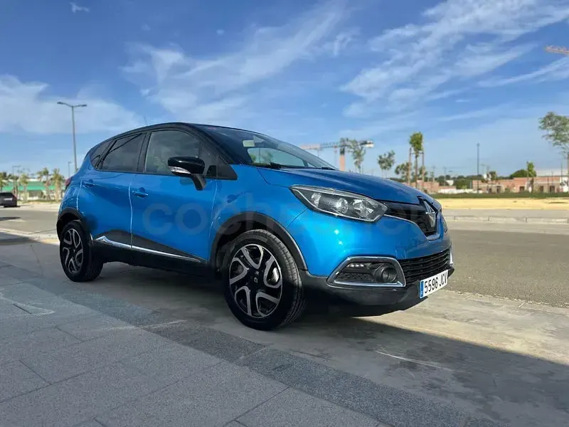 Usado Renault Captur Zen 120 CV (88 kW) 2015 Azul SUV