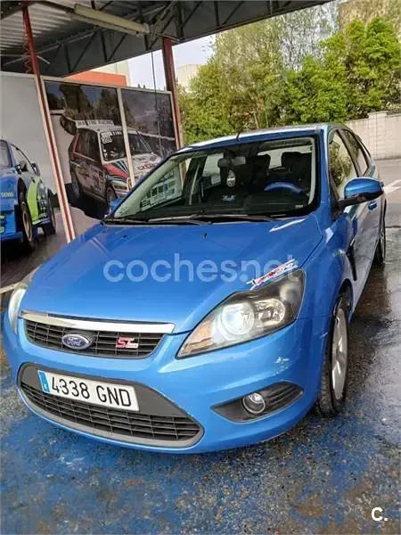 Usado Ford Focus Titanium 109 CV (80 kW) 2009 Azul Berlina