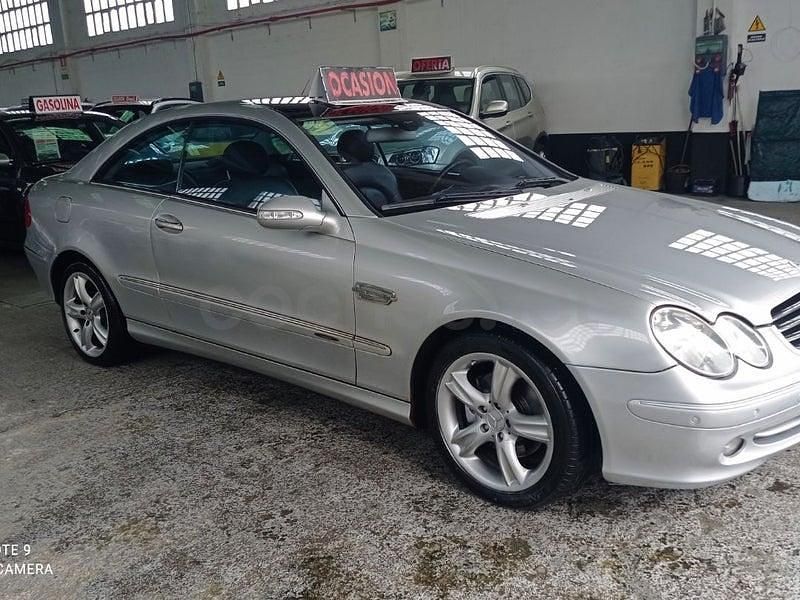 Usado Mercedes CLK270 Avantgarde 170 CV (125 kW) 2003 Gris / plata Coupe