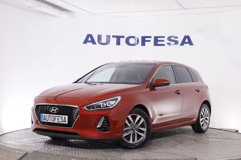 Usado Hyundai i30 140 CV (102 kW) 2018 Granate Utilitario