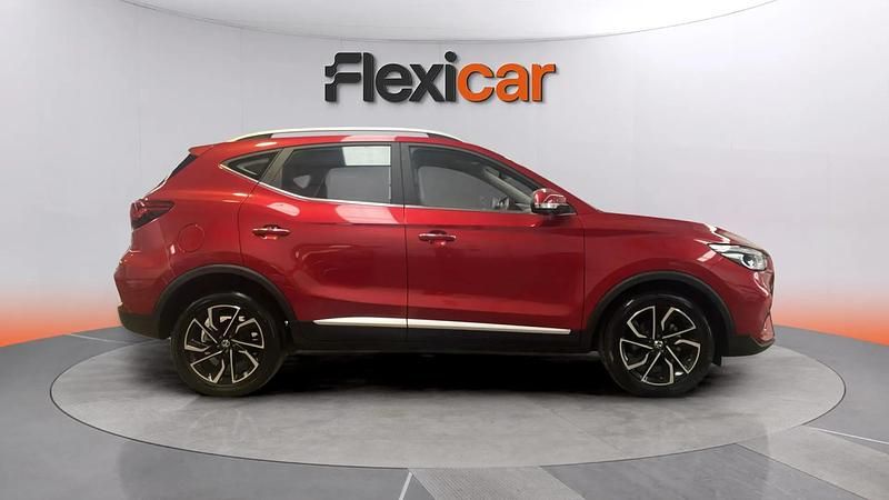 Usado MG ZS Luxury 106 CV (77 kW) 2024 Rojo SUV