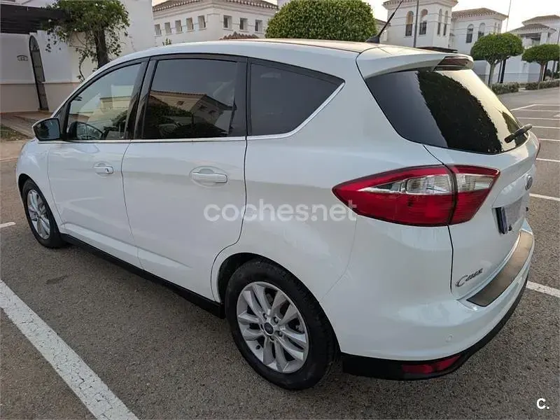 Usado Ford C-MAX Titanium 115 CV (84 kW) 2013 Blanco Monovolumen
