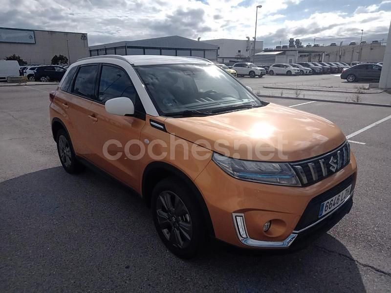 Usado Suzuki Vitara 116 CV (85 kW) 2022 Amarillo SUV