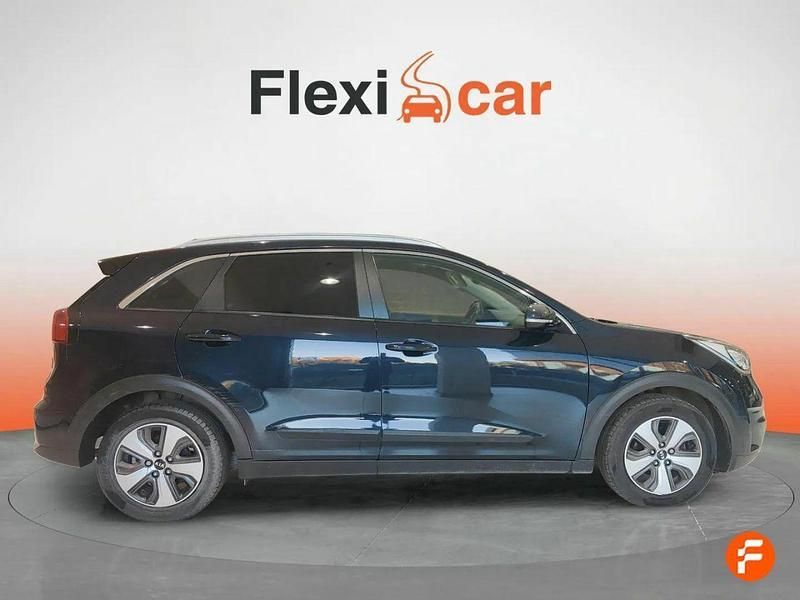 Usado Kia Niro 141 CV (103 kW) 2016 Negro SUV