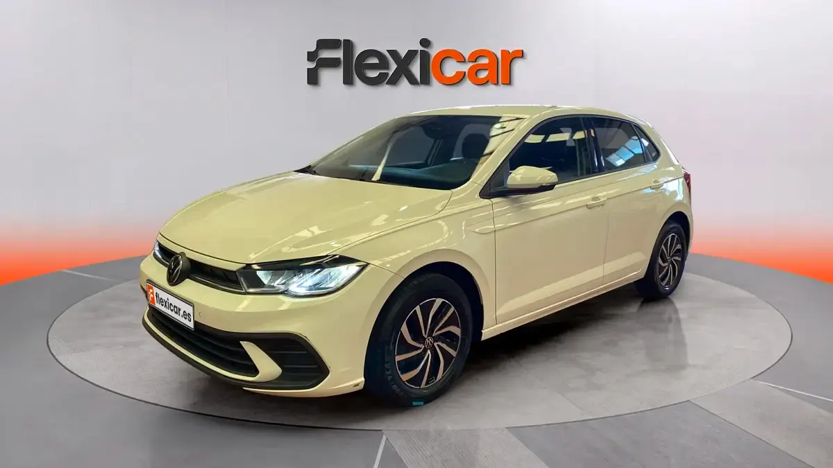 Usado VW Polo Life 95 CV (69 kW) 2023 Blanco Utilitario
