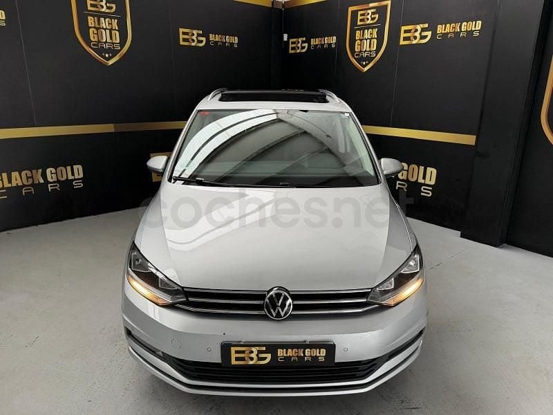 Usado VW Touran Advance 122 CV (89 kW) 2021 Gris Monovolumen