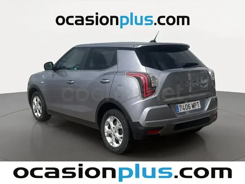 Usado SsangYong Tivoli 135 CV (99 kW) 2024 Gris / plata SUV