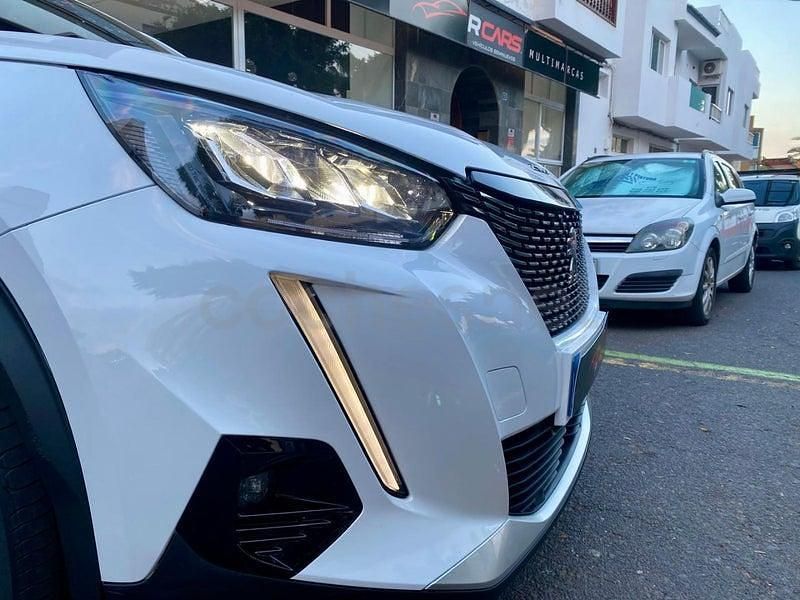 Usado Peugeot 2008 Allure 130 CV (95 kW) 2023 Blanco SUV