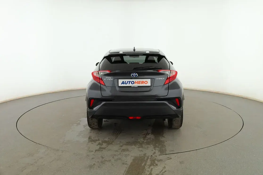 Usado Toyota C-HR Advance 122 CV (89 kW) 2018 Gris SUV