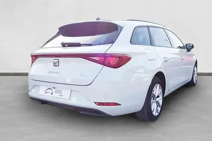 Usado Seat Leon ST Style 115 CV (84 kW) 2023 Familiar