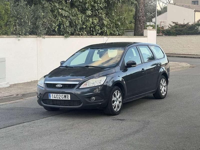 Gris Usado 2010 Ford Focus Trend Familiar | 3490 € (Buen precio) - Imagen 1/4