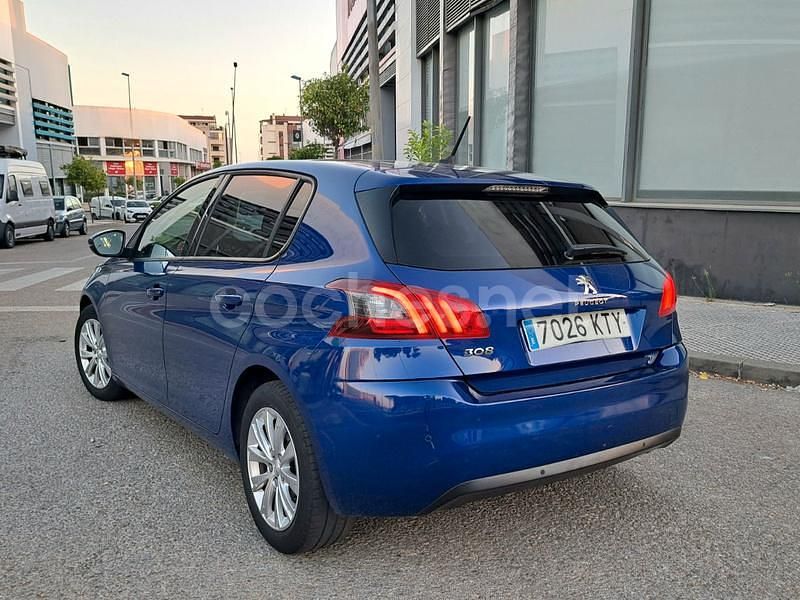 Usado Peugeot 308 Style 130 CV (95 kW) 2019 Azul Berlina