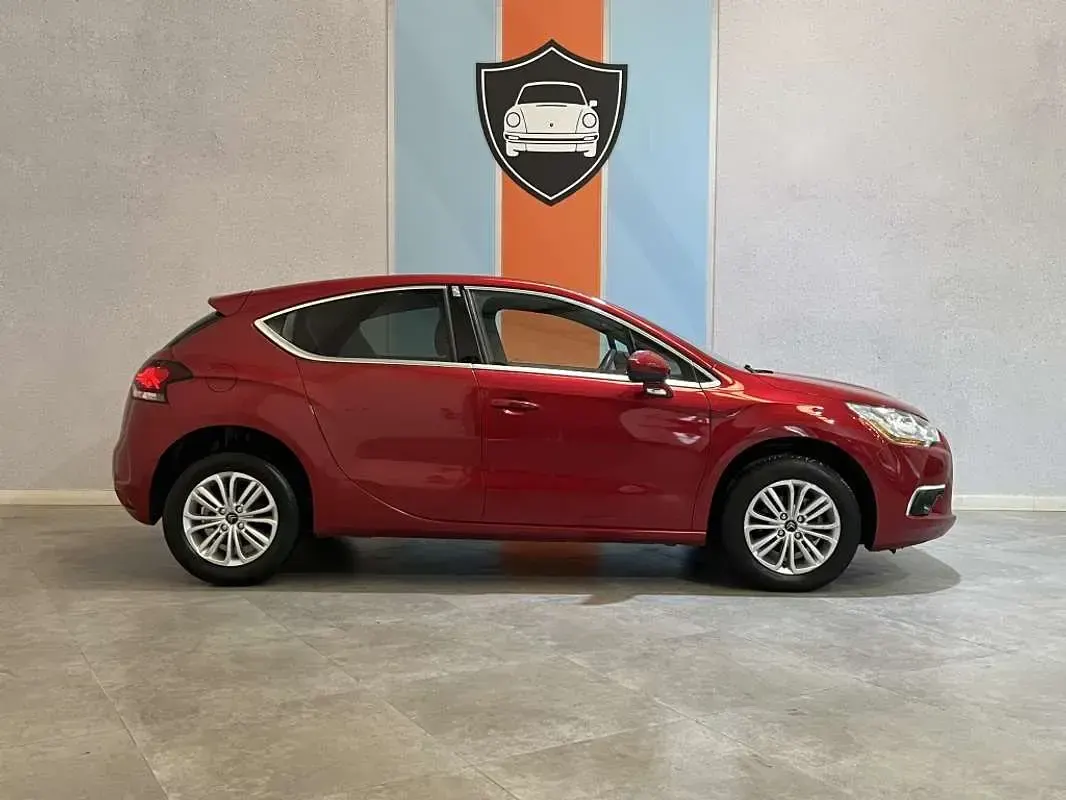 Usado Citroën DS4 120 CV (88 kW) 2014 Rojo Utilitario