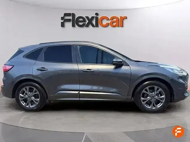 Usado Ford Kuga ST-Line 120 CV (88 kW) 2024 Gris SUV
