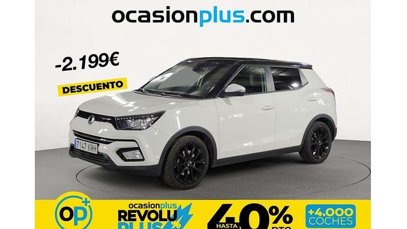 Usado Ssangyong (KGM) Tivoli Limited 128 CV (94 kW) 2018 Blanco SUV