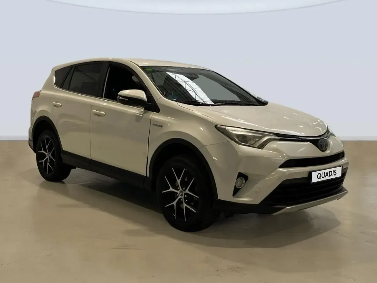 Usado Toyota RAV4 Hybrid Advance 197 CV (144 kW) 2018 Blanco SUV