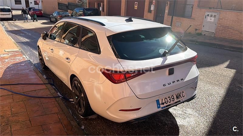 Usado Cupra Leon 150 HP (110 kW) 2023 Branco Carrinha