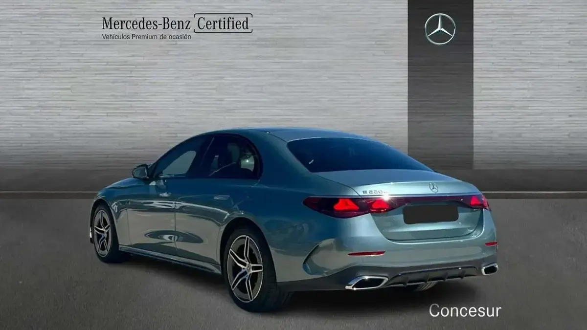 Usado Mercedes E220 197 CV (144 kW) 2025 Verde Berlina