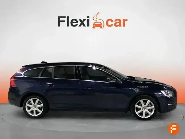 Begagnad Volvo V60 Kinetic 150 HK (110 kW) 2017 Blå Kombi