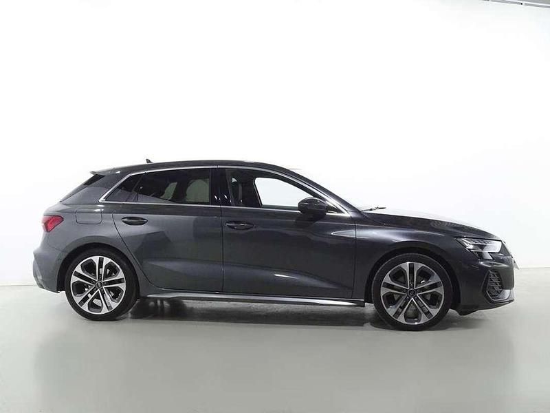 Usado Audi A3 Sportback S-Line 150 CV (110 kW) 2024 Gris Utilitario
