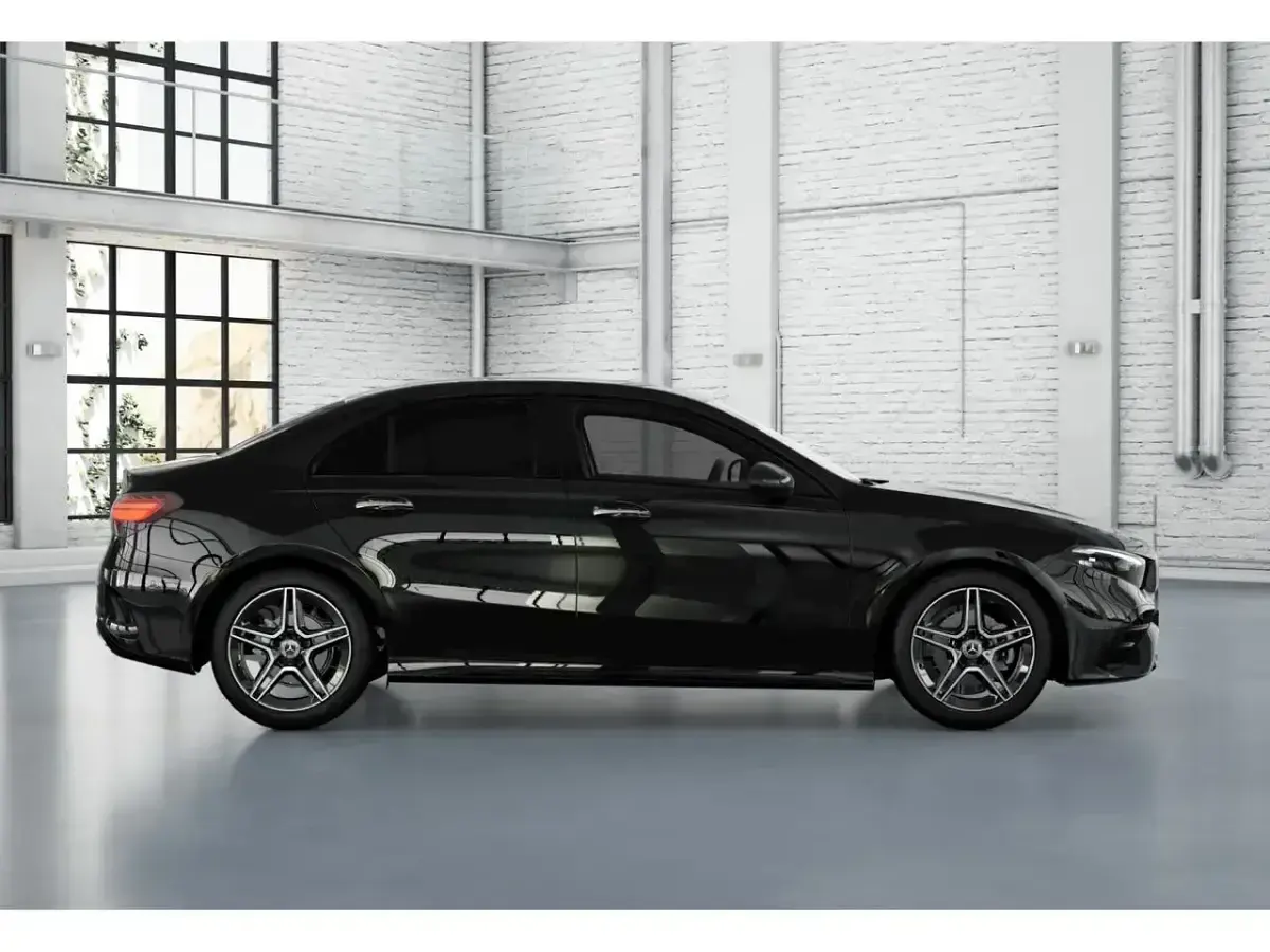 Nuevo Mercedes A180 136 CV (100 kW) 2026 Negro Berlina