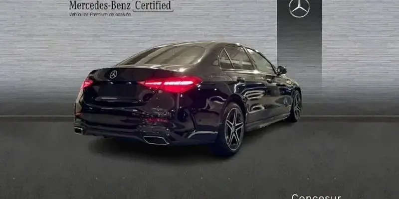 Usado Mercedes C300e 313 CV (230 kW) 2024 Negro Berlina