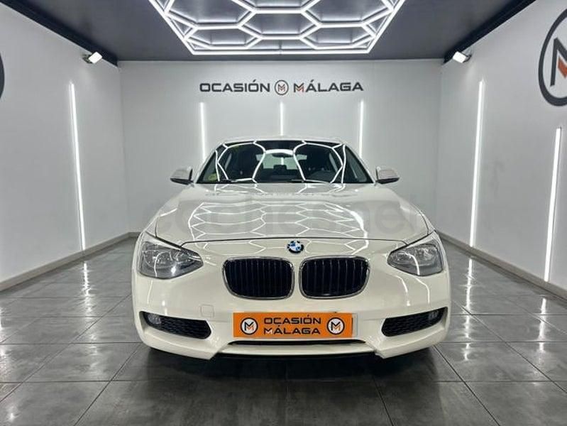 Usado BMW 118 Sport Line 143 CV (105 kW) 2014 Blanco Utilitario