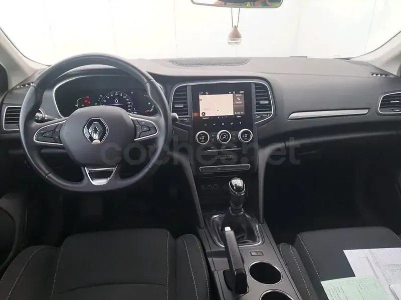 Usado Renault Mégane GrandTour Business 115 CV (84 kW) 2021 Gris / plata Familiar