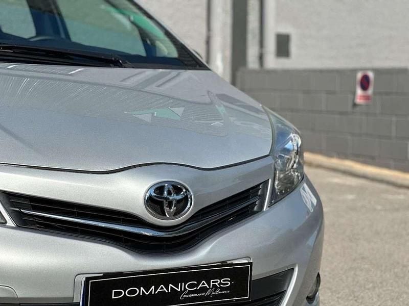 Brugt Toyota Yaris Active 90 HK (66 kW) 2013 Grå Hatchback