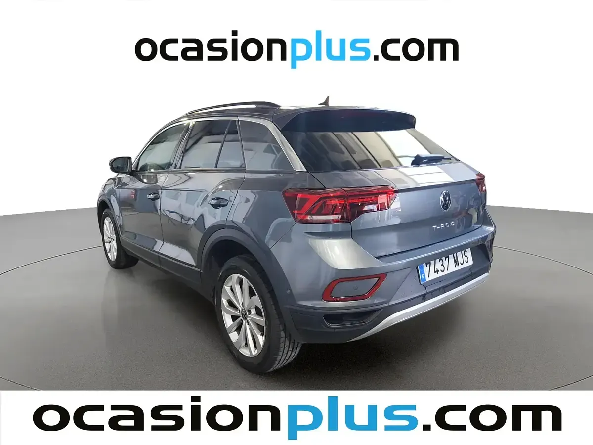 Usado VW T-Roc Life 150 CV (110 kW) 2023 Gris SUV