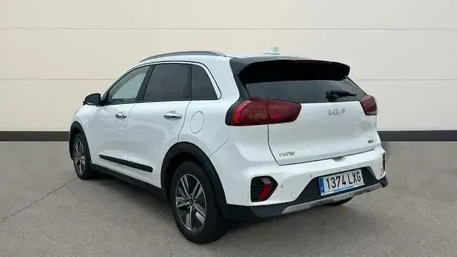 Usado Kia Niro 141 CV (103 kW) 2022 Blanco SUV