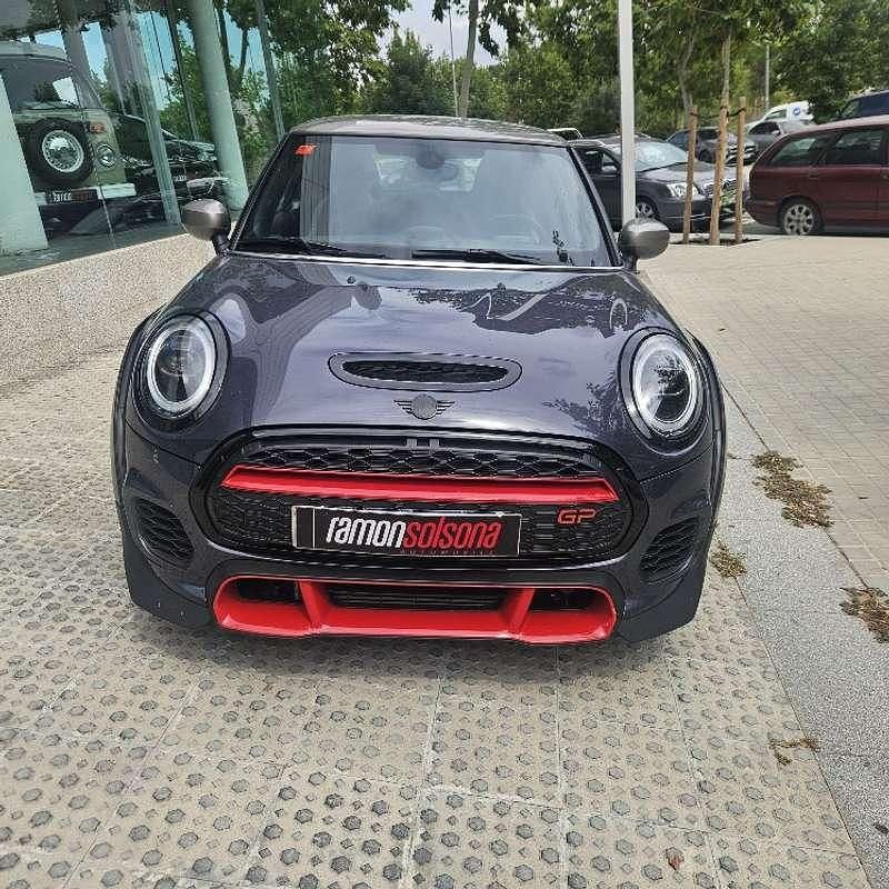 Usado Mini John Cooper Works 306 CV (225 kW) 2020 Gris Utilitario