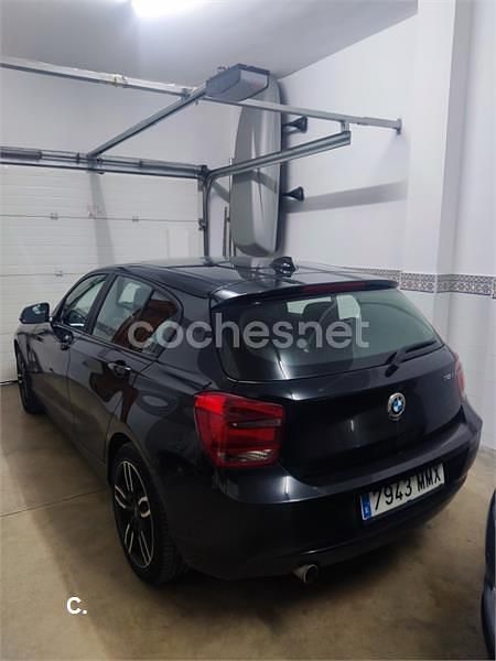 Usado BMW 116 Comfort Edition 122 CV (89 kW) 2012 Negro Utilitario