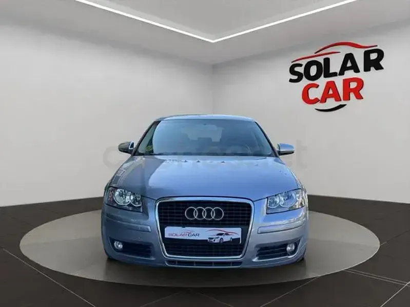 Usado Audi A3 Ambiente 116 CV (85 kW) 2004 Gris Utilitario