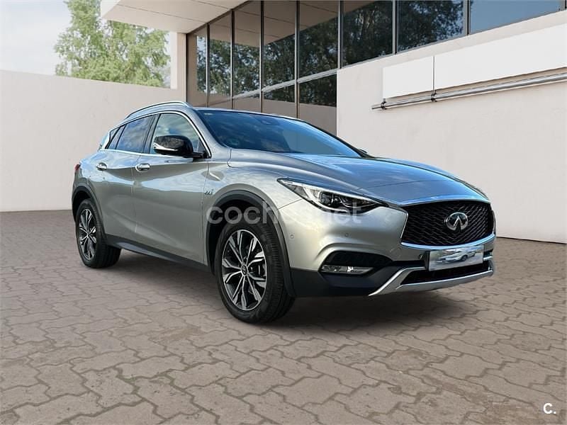 Usado Infiniti QX30 Premium 170 CV (125 kW) 2018 Beige SUV