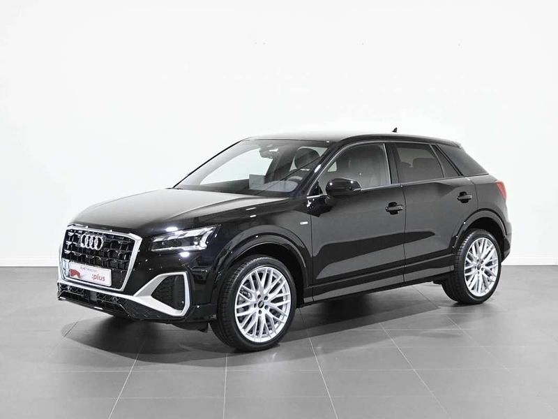 Usado Audi Q2 Ambiente 150 CV (110 kW) 2025 Negro SUV