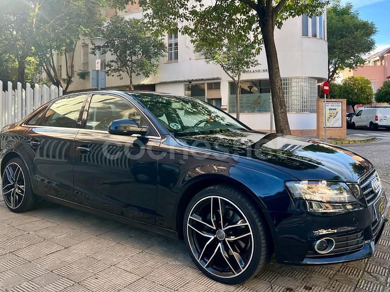 Usado Audi A4 120 CV (88 kW) 2011 Negro Berlina