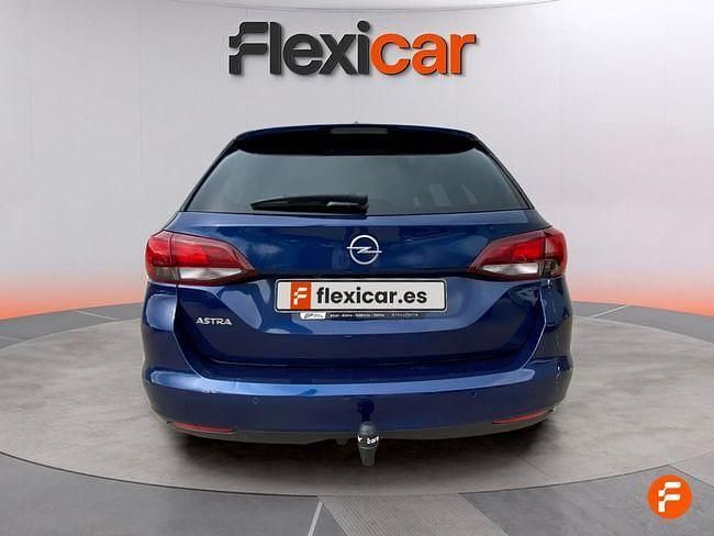 Usado Opel Astra Business 130 CV (95 kW) 2021 Azul Familiar